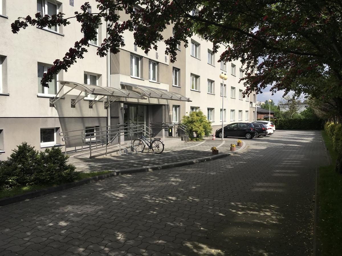Gosciniec Tombor Aparthotel Katowice Exterior foto